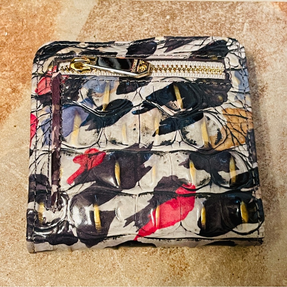 RARE FIND! Brahmin ADORE OMBRÉ Jane Wallet! - Picture 6 of 10